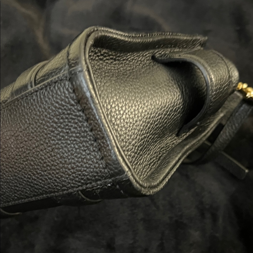 MARC JACOBS The Leather Crossbody Tote Bag - Picture 6 of 11